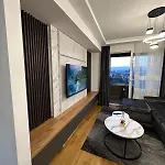Remote Work - Apartment *