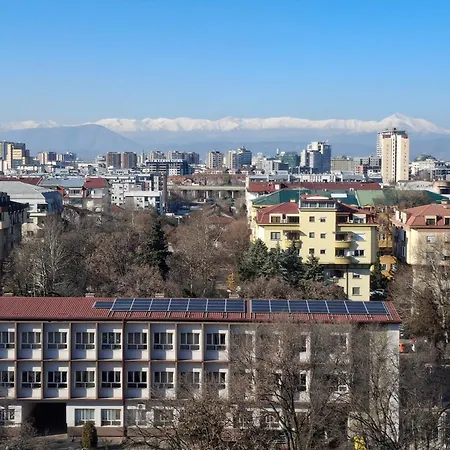 Remote Work - With City View Апартаменты